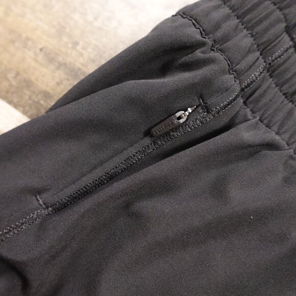 Athleta Hustle 3" Running Shorts Women’s Large Black - Picture 3 of 12